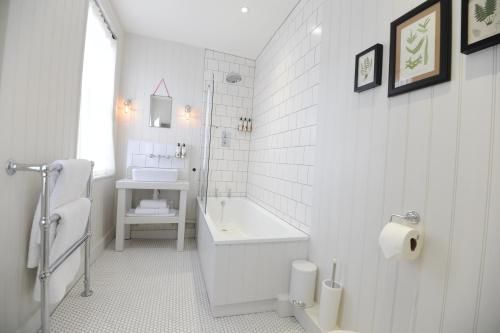 Bel and The Dragon-Kingsclere 2