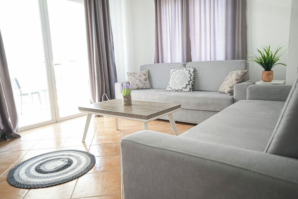 Saranda Waterside Apartments 2