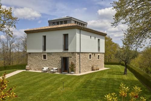 Borgo San Gregorio 1