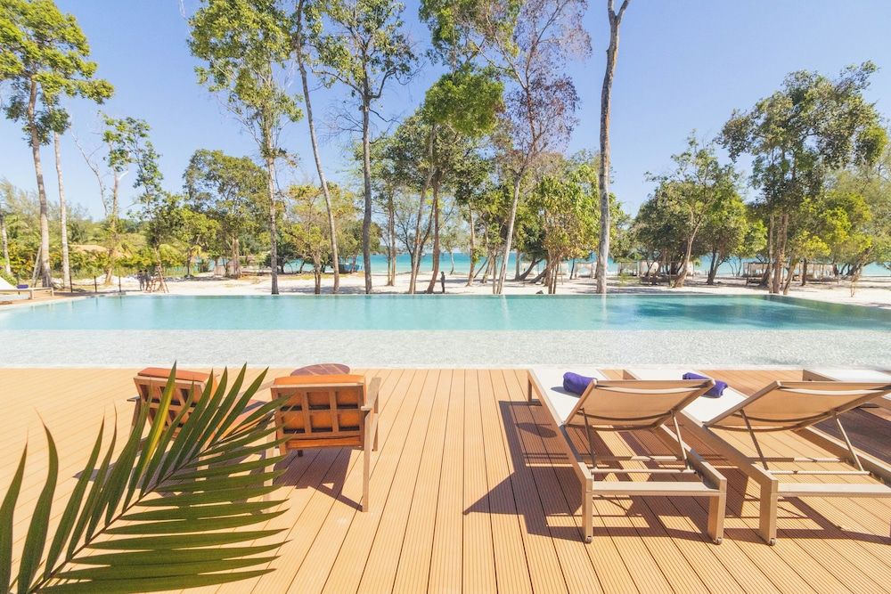 Island Center Point 4 estrelas em Koh Rong Sanloem