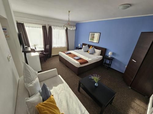 Joy Guesthouse 2