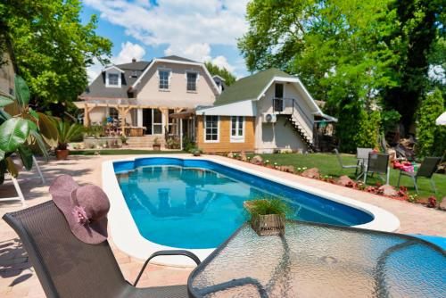 F57 - Frankó Családi Panzió 4 estrelas em Balatonlelle