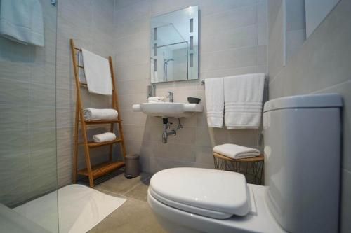 Guest House Capital Inn 3