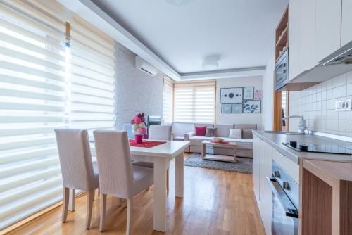 Apartments Egoiste - Centar 3 estrelas em Zlatibor