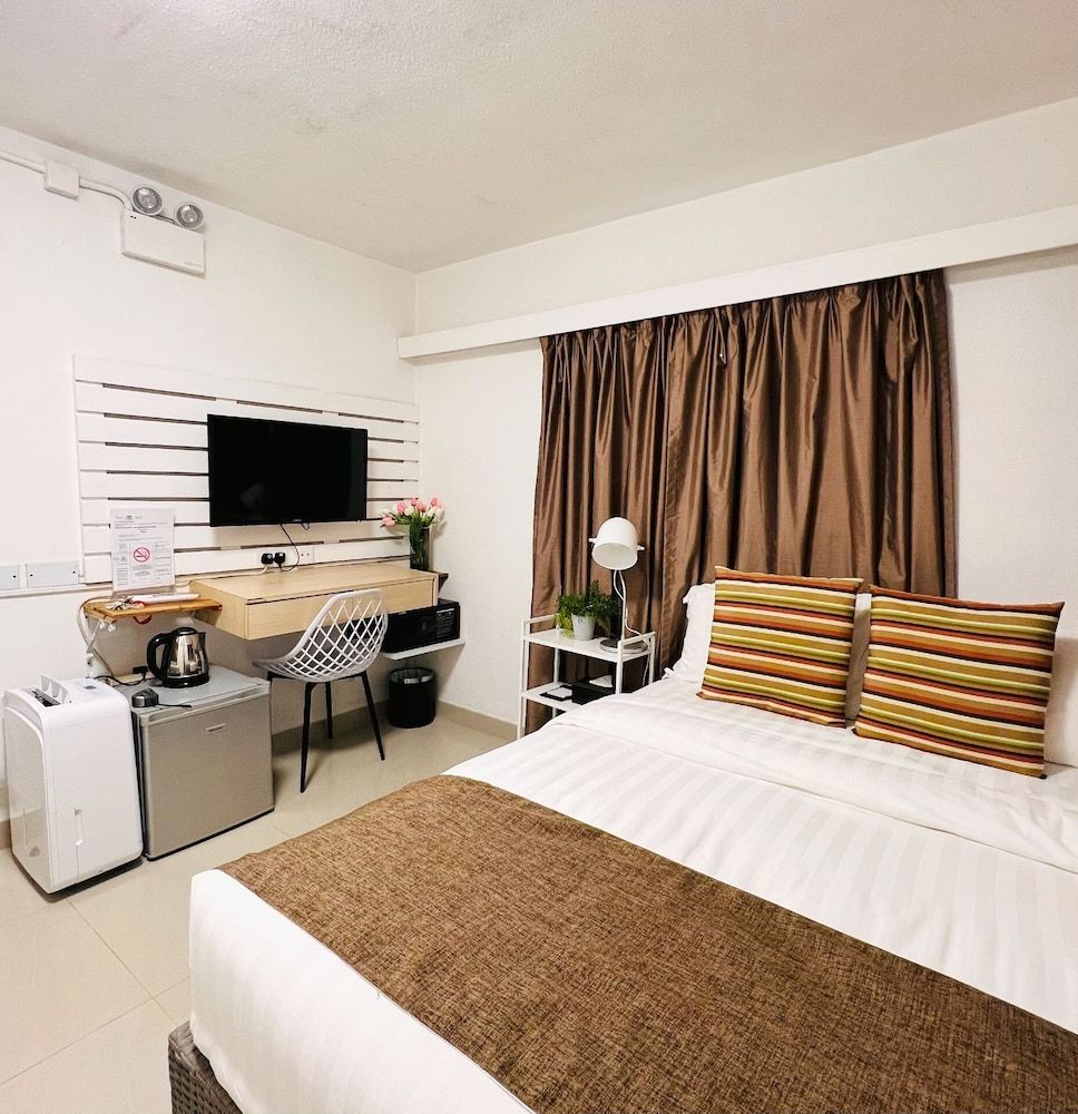 Bayshore Inn 2