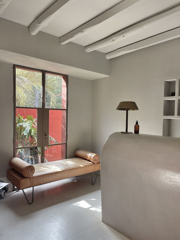 LUZ Culinary Wine Lodge 2