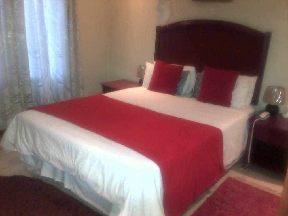 Comfort Palace Guesthouse Kasane 3