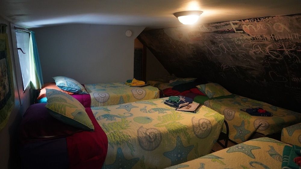 Nauti Otter Inn and Yurt Village 2