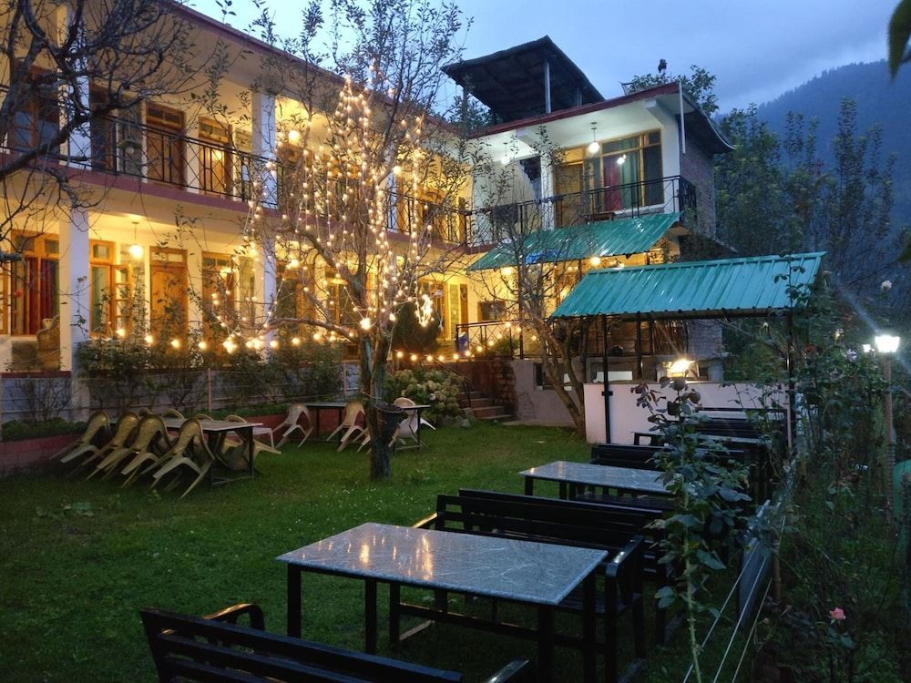 Madpackers Manali - Hostel 1