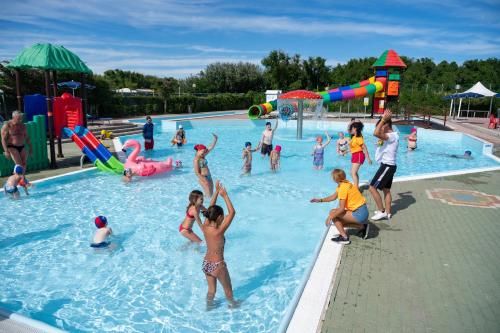 Camping Atlanta & Mediterraneo Family Village 2