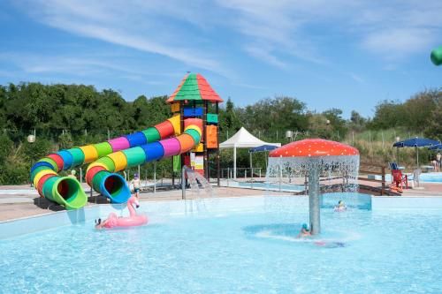 Camping Atlanta & Mediterraneo Family Village 1