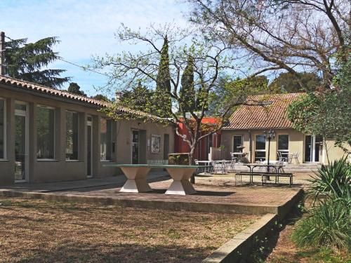 Auberge de Jeunesse HI Nîmes 3
