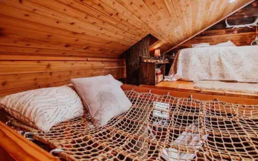 Treehouse over the water - Eagle's Nest 3