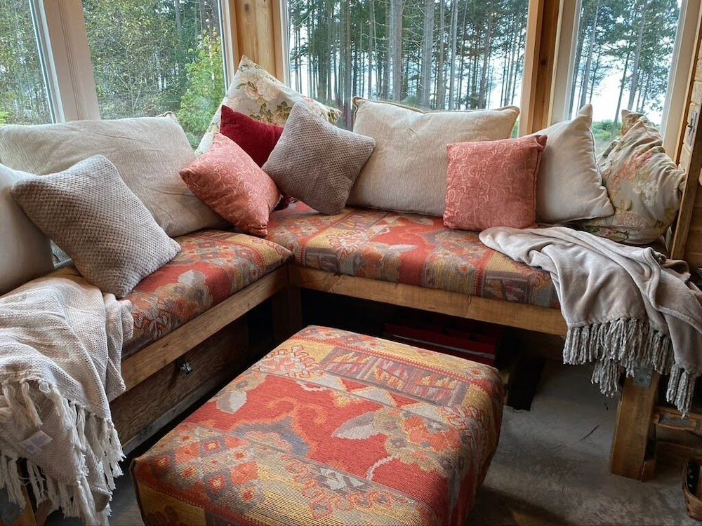 Treehouse over the water - Eagle's Nest 2