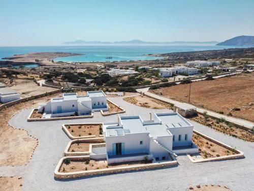 Blue Harpist Villas 2