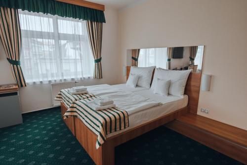 Hotel Grand 3
