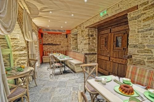 Aithrio 4 stelle a Papigko