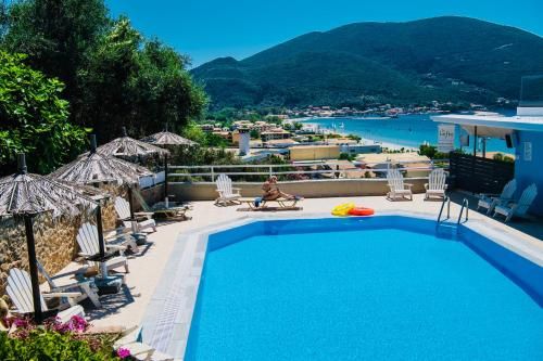 Ponti Beach Hotel 2 estrellas en Lefkada