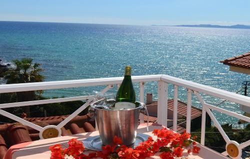 Brati II Beach Hotel 2 estrellas en Arkoudi