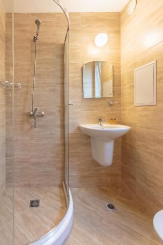 Хотел МИКАДО 3