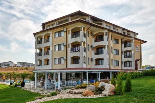 Toma's Residence - Front Beach 3