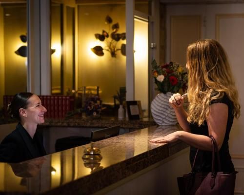 Hotel Restaurant Le Centenaire 4 estrelas em Les Eyzies-de-Tayac-Sireuil