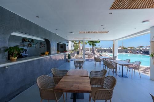 Sandy Villas Perissa 3