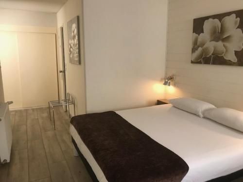 Logis Hotel Les Gravades Ussel 3