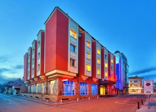 Hotel Palas 4 estrelas em Kazanlŭk