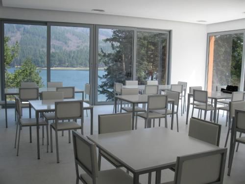 Family Hotel The Body 2