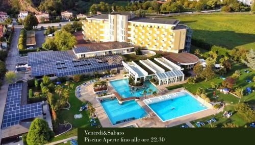Hotel Terme Leonardo 4 estrellas en Abano Terme