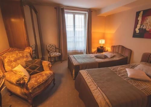 Hôtel De La Banniere De France 3