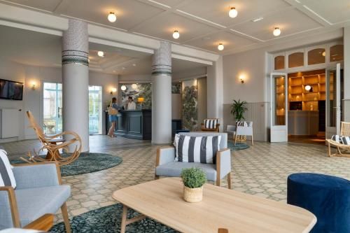 Hôtel Morgat Le Grand Hôtel De La Mer 3