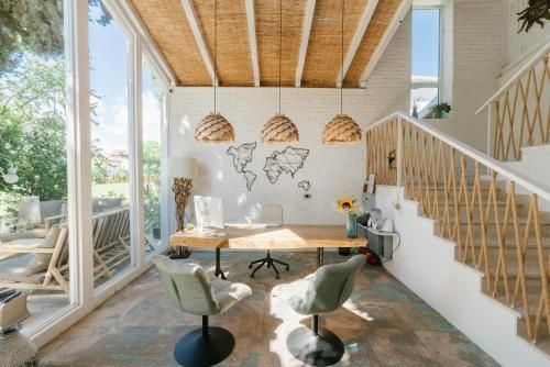 Friends Family Hotel 2