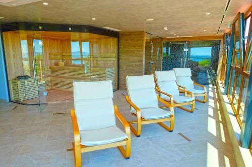 Paradise Hotel & Relax Center 3