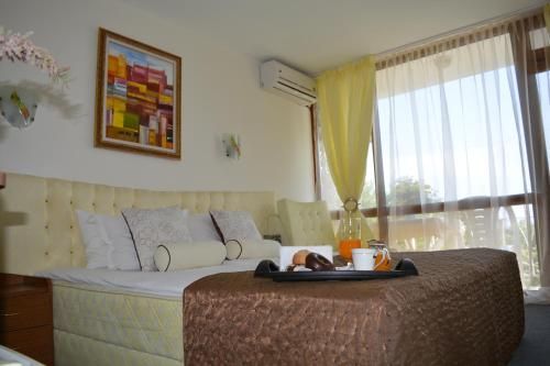 Sunshine Pearl Family Hotel 3 estrelas em Kavarna