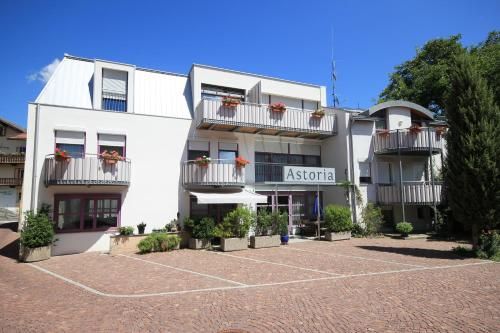 Pension & Residence Astoria 2