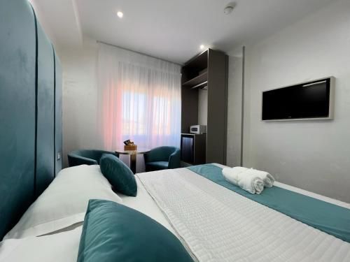 Hotel Paradiso 2