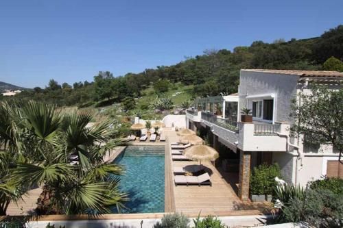 Villa Tricoli B&B avec Piscine 3