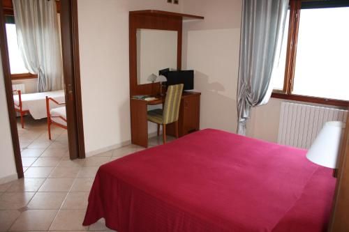 Albergo Ristorante Punta Dell'Est 2