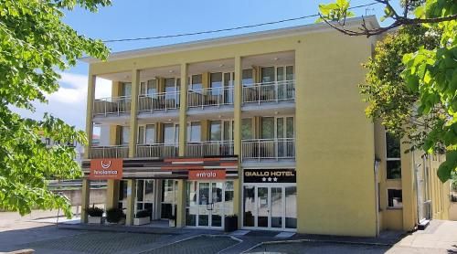 Hotel Giallo 3