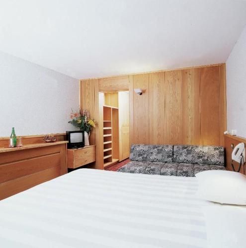 La Trinitè Monboso Hotel 3