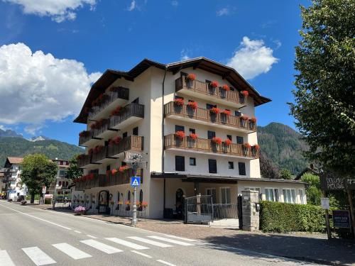 Albergo Dolomiti 3 estrelas em San Martino di Castrozza