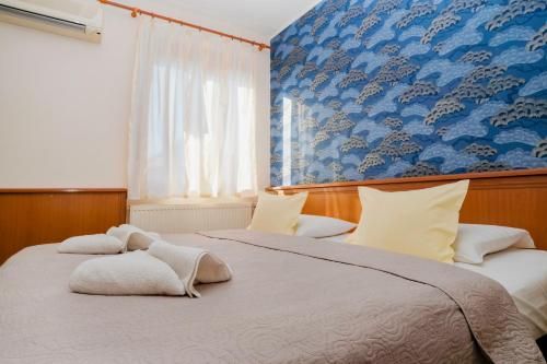 König Hotel 3 estrellas en Pécs
