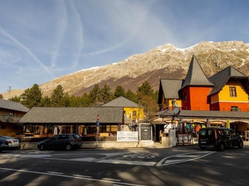 La Villetta Food & Drink Rooms for Rent - No Reception - 3