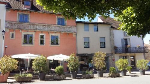 Le Relais de la Tour 3 estrelas em Figeac