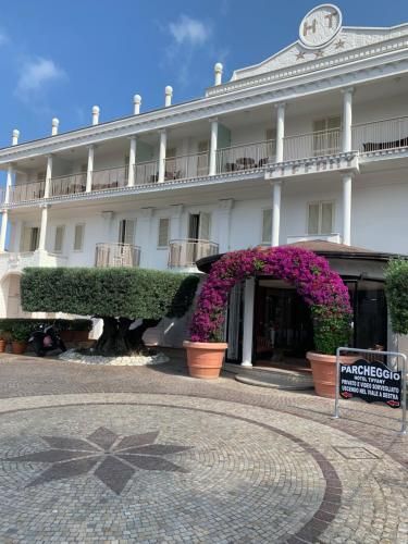 Hotel Tiffany 3 estrelas em Giugliano in Campania