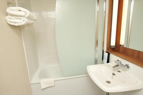 Campanile Reims Est - Taissy 2