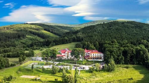 Malinowy Dwór Hotel Medical SPA 4 estrellas en Świeradów-Zdrój
