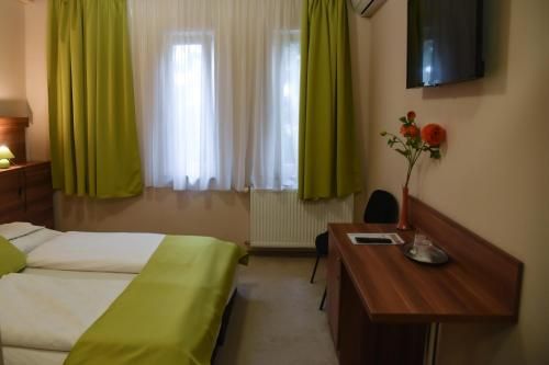 Oázis Wellness Panzio 3
